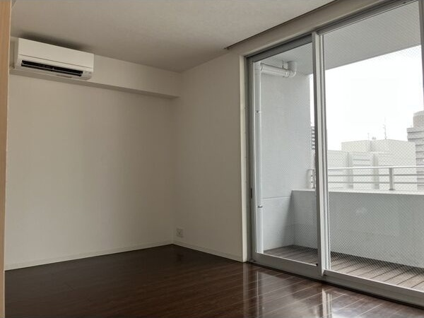 白川公園パークマンションの居間・リビング