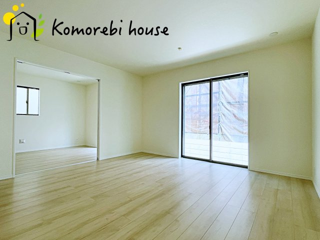 北本宮内　2期　新築一戸建て　ハートフルタウン　Lの居間・リビング|おしゃれな居間です