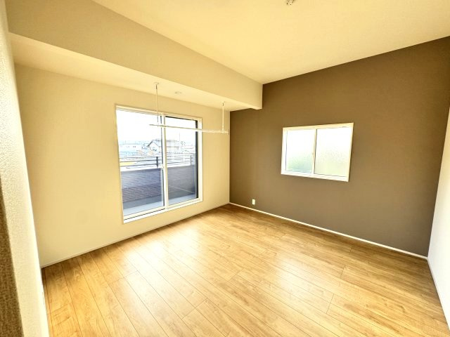 ブルーミングガーデン前橋市後家町　2号棟の洋室|２階洋室１です