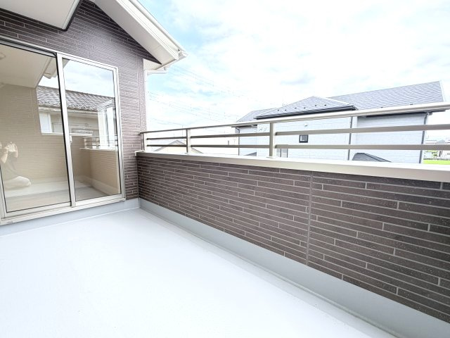 ブルーミングガーデン前橋市後家町　1号棟のバルコニー|陽当たり良好なバルコニーです。洗濯物も沢山干せて便利です！