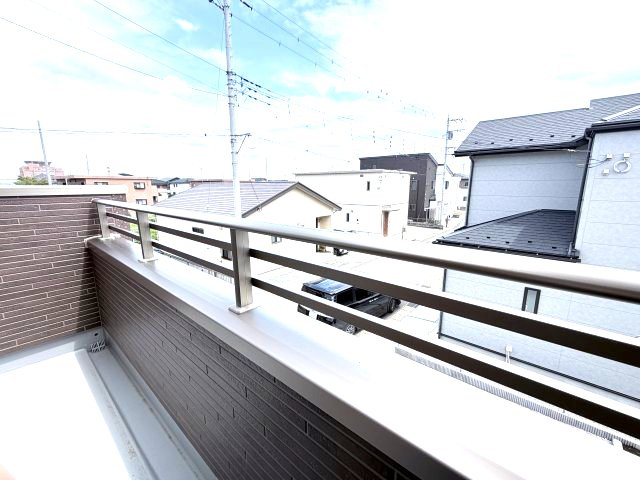 ブルーミングガーデン前橋市後家町　1号棟のバルコニー|バルコニーは2ヶ所です♪