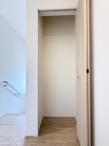 ブルーミングガーデン前橋市後家町　1号棟の収納|2階廊下収納です。