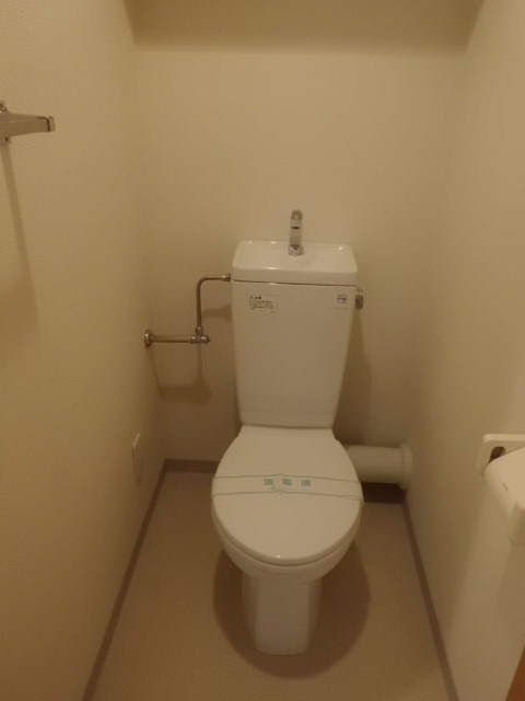 グランディスタ菊名のトイレ|※写真は別部屋です