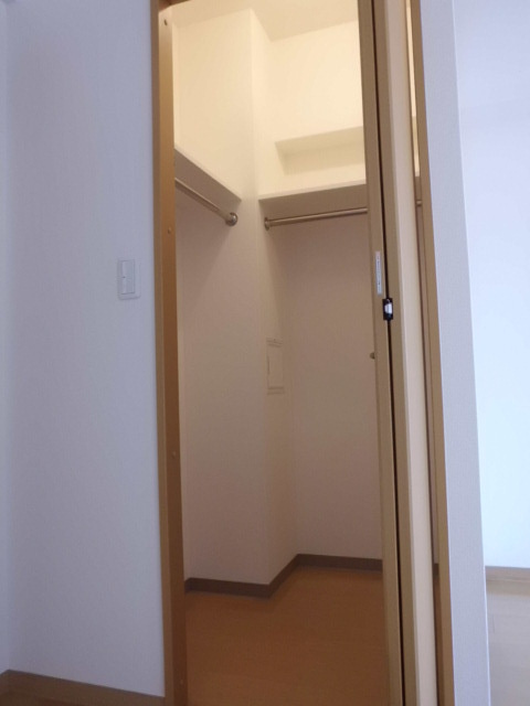 グランディスタ菊名の収納|※写真は別部屋です