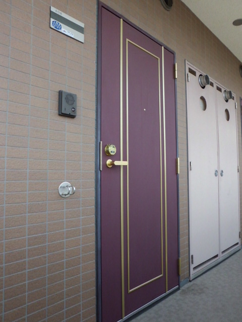 グランディスタ菊名の玄関|※写真は別部屋です