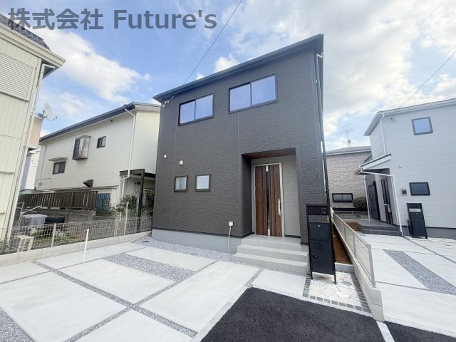 三郷市鷹野4丁目　新築戸建　全6棟　3号棟の外観|TX「三郷中央」駅バス8分『鷹野文化センター入口』停歩1分
