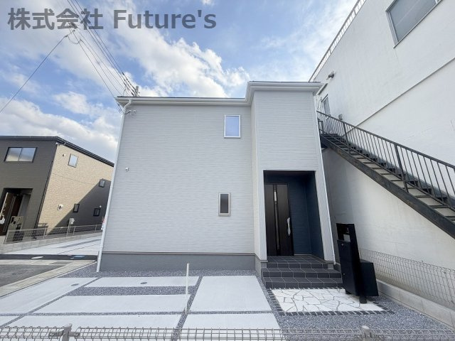 三郷市鷹野4丁目　新築戸建　全6棟　5号棟の外観|TX「三郷中央」駅バス8分『鷹野文化センター入口』停歩1分