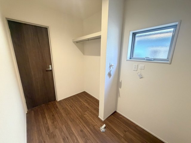 三郷市鷹野4丁目　新築戸建　全6棟　6号棟の収納|室内干しにも便利なランドリールームです