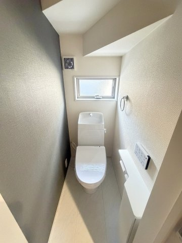 三郷市鷹野4丁目　新築戸建　全6棟　6号棟のトイレ|1階のトイレです