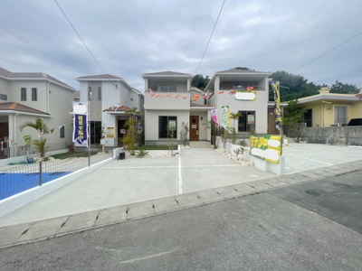 【外観】 | 南風原町宮城（全5棟）B号棟 | B号棟　駐車3台可♪