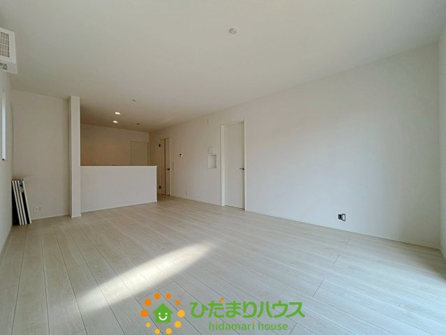 羽生市南5丁目　新築一戸建て　リナージュの居間・リビング