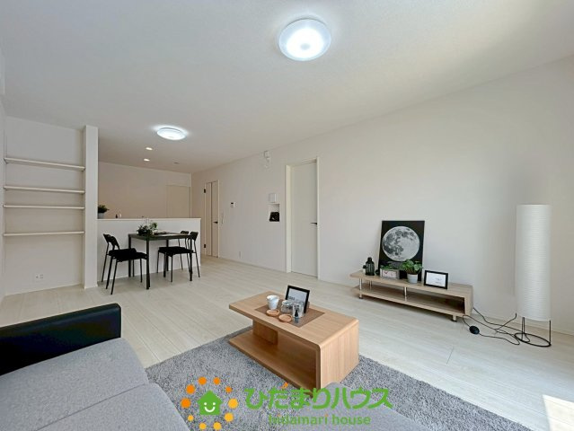 羽生市南5丁目　新築一戸建て　リナージュの居間・リビング|生活のイメージしやすいです！