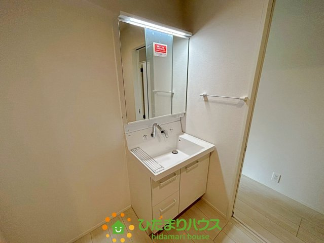羽生市南5丁目　新築一戸建て　リナージュの独立洗面台