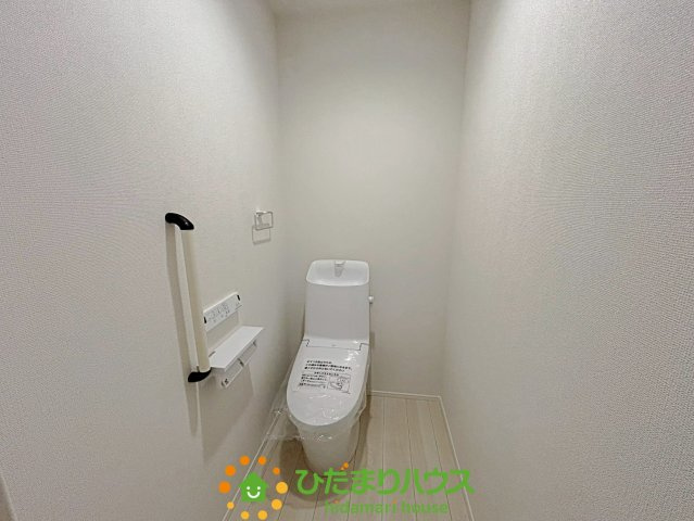 羽生市南5丁目　新築一戸建て　リナージュのトイレ|温水機能など充実！