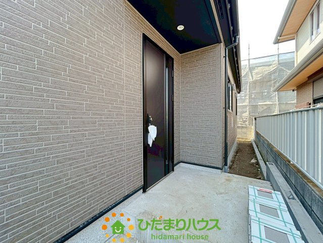羽生市南5丁目　新築一戸建て　リナージュの玄関