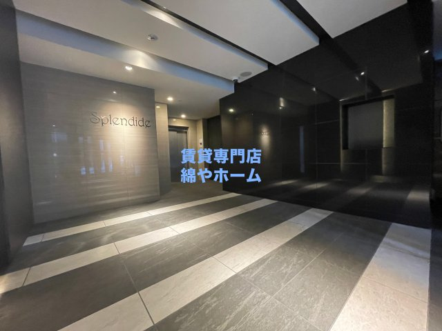 スプランディッド難波元町DUEのロビー|建物の内部です