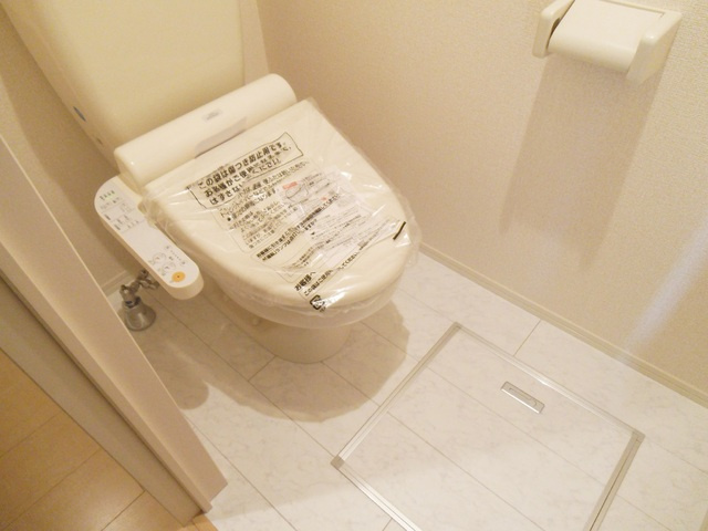 セジュールラック南館のトイレ|温水洗浄便座付きのトイレです！