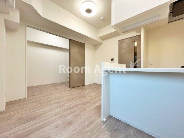 プレサンス吹上駅前エテルノの居間・リビング