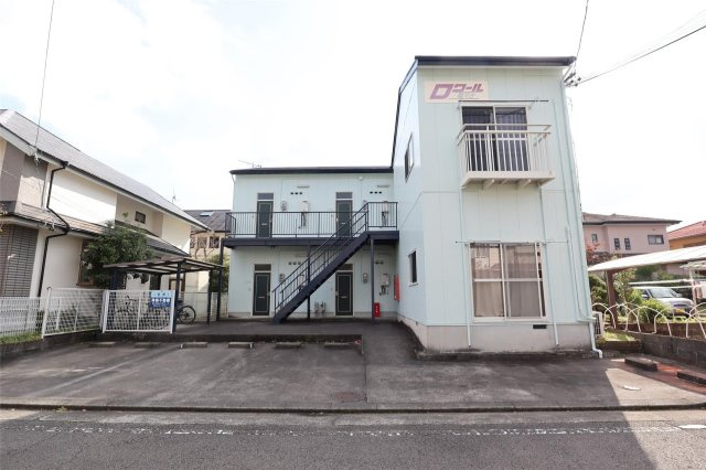 ロワール駿河台の外観