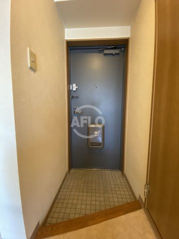 グリーンヒルズV番館　真田山小学校区の玄関|グリーンヒルズV番館　玄関