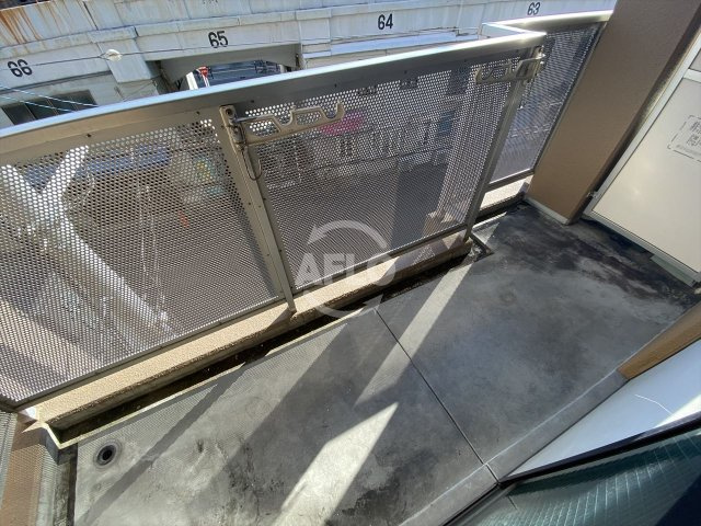 グリーンヒルズV番館　真田山小学校区のバルコニー|グリーンヒルズV番館　バルコニー