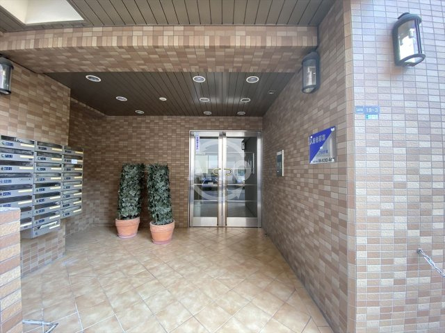 グリーンヒルズV番館　真田山小学校区のエントランス|グリーンヒルズV番館　エントランス