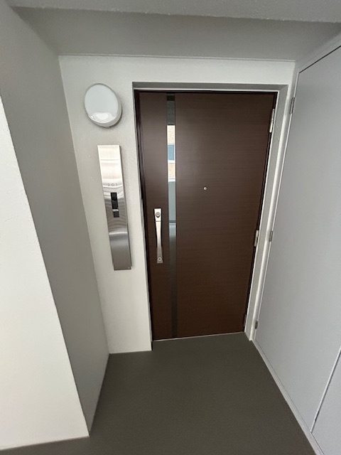 リフローレ豊田十塚の玄関