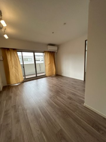 リフローレ豊田十塚の居間・リビング