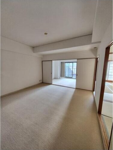 朝日プラザ香里菊ヶ丘の居間・リビング