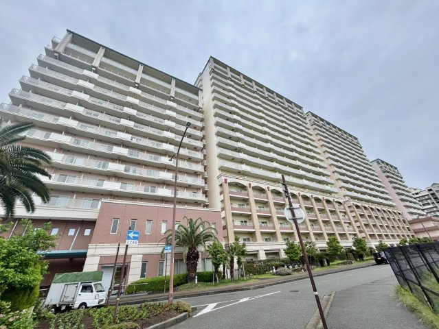 RICイーストコート11番街3番館の外観