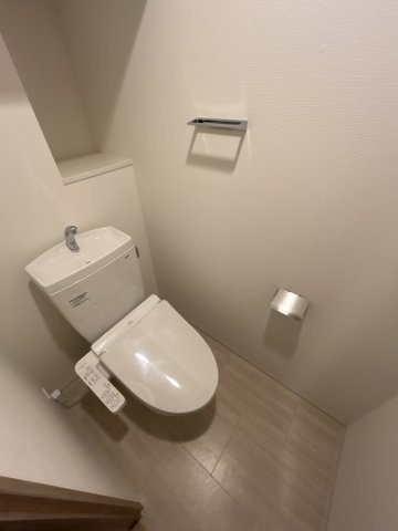 Alivis九条のトイレ