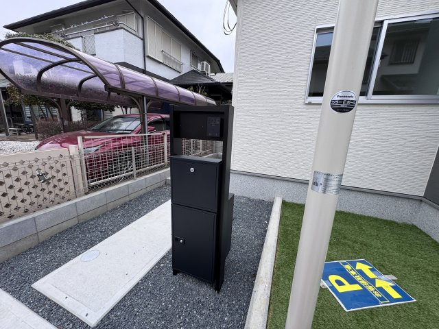 柏市花野井新築戸建【花野井小学校：6分】の防犯設備|インターホン・宅配ボックス完備