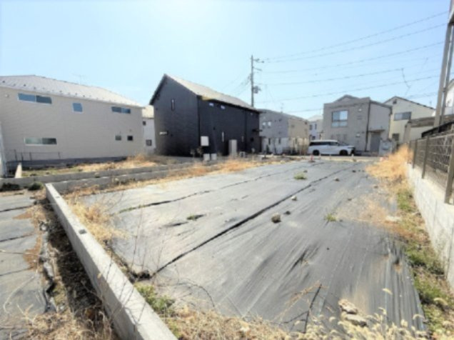 【外観】 | 【仲介手数料２９０万円が無料！】■９４平米■４ＬＤＫ■南側通路あり■ＺＥＨ水準 | 諸費用２９０万円ＯＦＦ！
決算特別キャンペーン！
家計応援サービスの限界に挑戦中！
■祖師ヶ谷大蔵駅からウルトラマン商店街を通る道のりです。
■９４平米
■４ＬＤＫ
■ＺＥＨ水準住宅