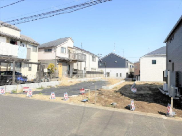 【外観】 | 【仲介手数料２９０万円が無料！】■９４平米■４ＬＤＫ■南側通路あり■ＺＥＨ水準 | 諸費用２９０万円ＯＦＦ！
決算特別キャンペーン！
家計応援サービスの限界に挑戦中！
■祖師ヶ谷大蔵駅からウルトラマン商店街を通る道のりです。
■９４平米
■４ＬＤＫ
■ＺＥＨ水準住宅