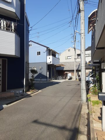 大阪府東大阪市古箕輪1丁目1-2の前面道路含む現地写真