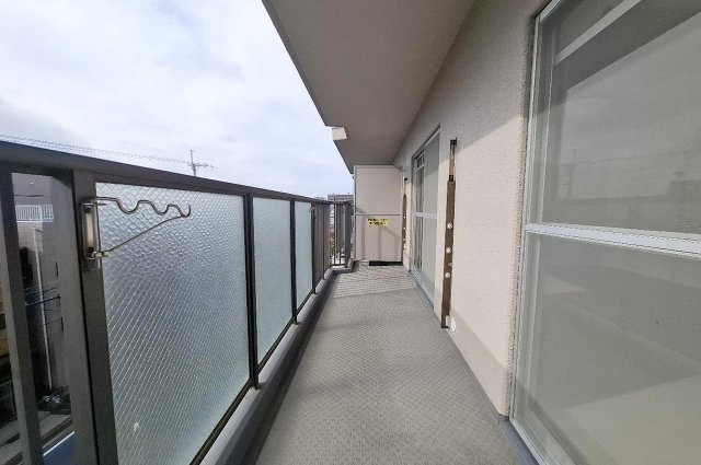 ローレルハイツ東天美のバルコニー|バルコニー