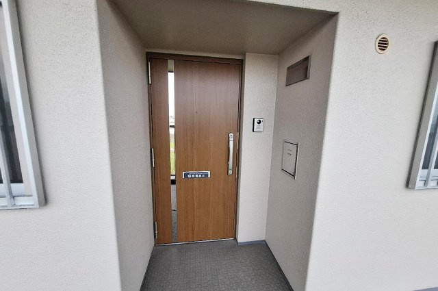 ローレルハイツ東天美の玄関|アルコーブ