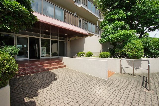 ローレルハイツ東天美|エントランス