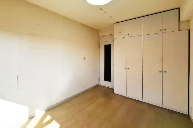 シャルマン・フジ久米田の子供部屋|洋室2（照明器具撤去予定）