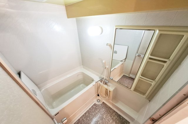 シャルマン・フジ久米田の浴室|バスルーム