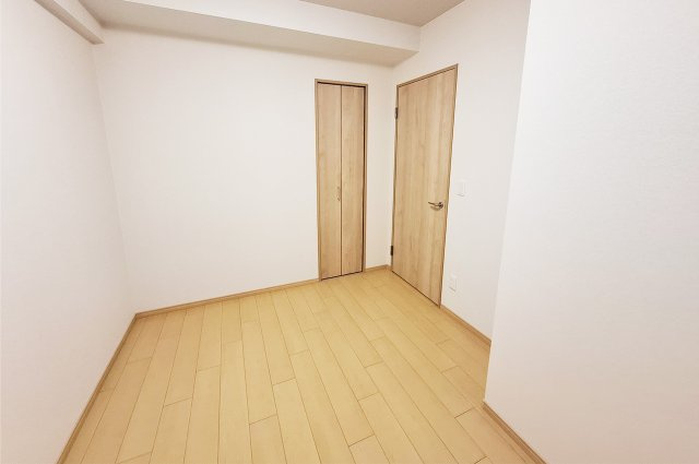 ヴューイスト泉ヶ丘の子供部屋|洋室2：室内のクローゼットも新調済み。