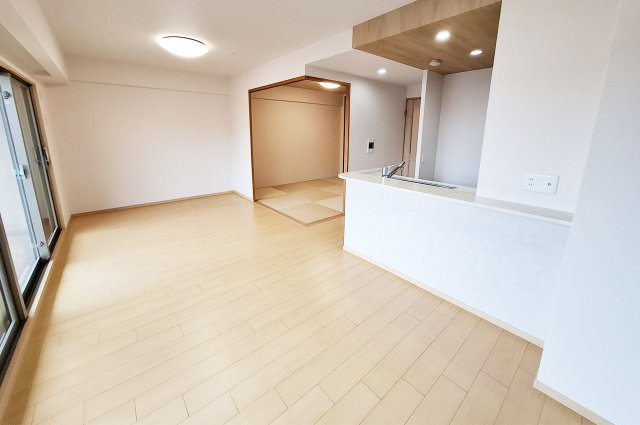 ヴューイスト泉ヶ丘の居間・リビング|LDK