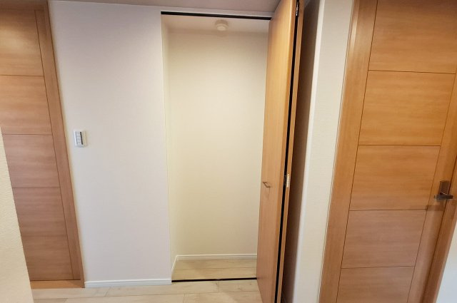 ソフィア泉ヶ丘パークヴェールの収納|廊下物入