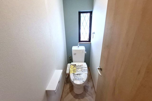 堺市中区深井北町のトイレ|2階トイレ。1階同様リフォームで生まれ変わりました。
