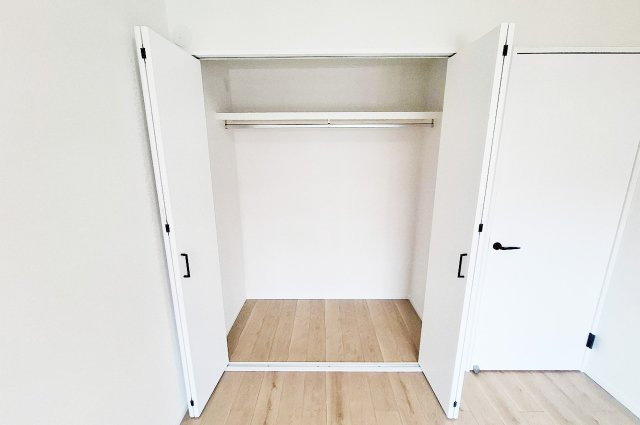 アグラード堺の収納|洋室2クローゼット