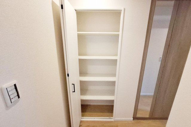 アグラード堺の収納|廊下収納