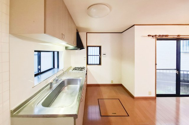 泉佐野市大西２丁目の中古一戸建のキッチン|キッチン