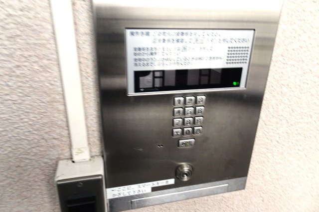 和泉鶴山台アーバンコンフオートの防犯設備|オートロックシステム