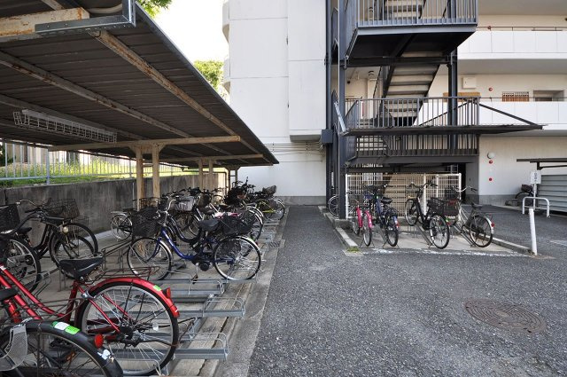和泉鶴山台アーバンコンフォートの駐輪場|駐輪場