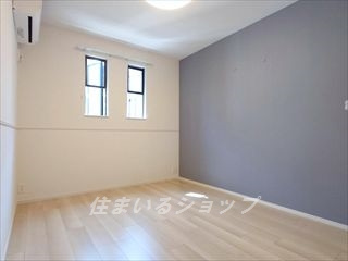 ザ　マヨン　Ⅰの寝室|寝室にもエアコンあり